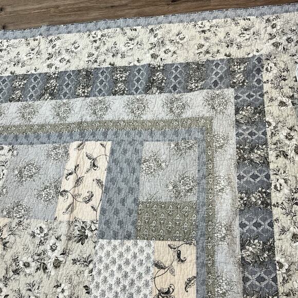 JC Penney Patchwork Quilt King Blue Bedspread Coverlet Cottage Shabby 100x84 - Picture 8 of 12